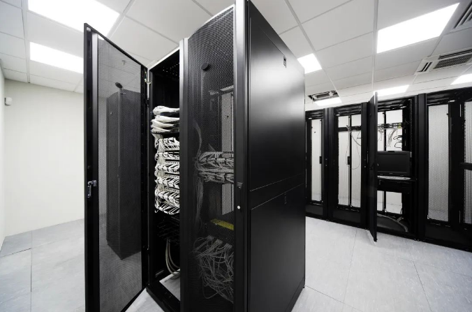 UPS不间断电源供电方法的可行性与可靠性